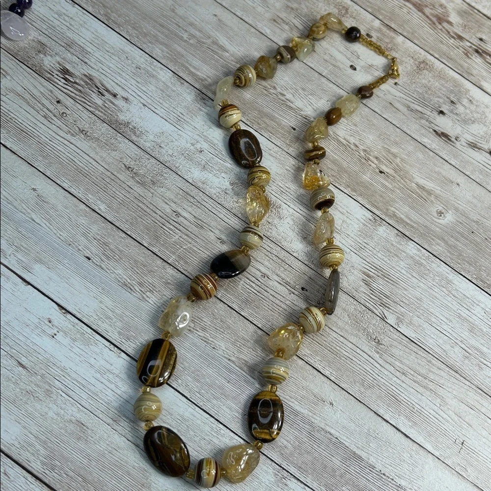Gorgeous Artisan necklace featuring stone and lamp work glass - Picture 8 of 8